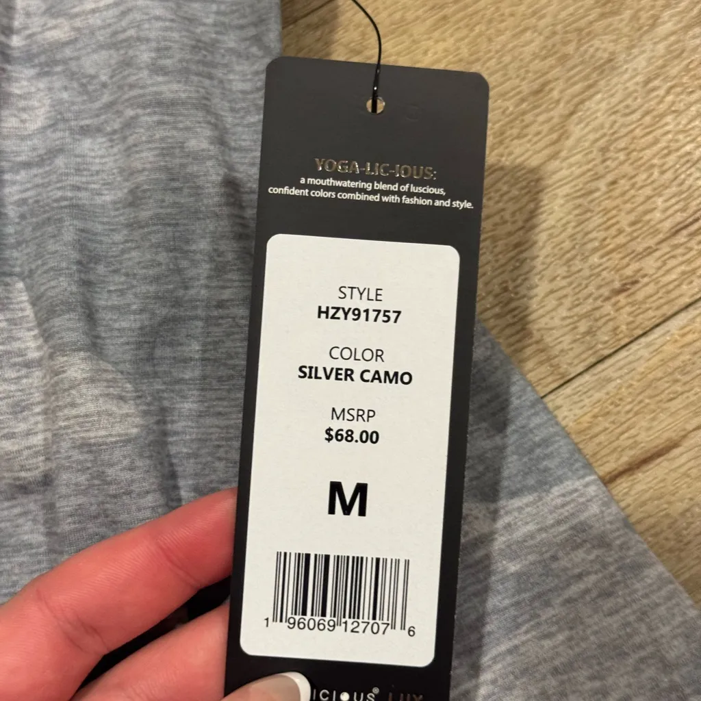 NWT Yogalicious Lux Silver Camo 1/4 Zip Workout Top Size Medium - Image 2