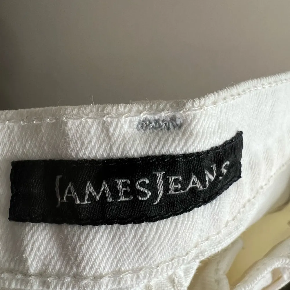 James Jeans white pearl straight leg jeans size 28 - Image 8