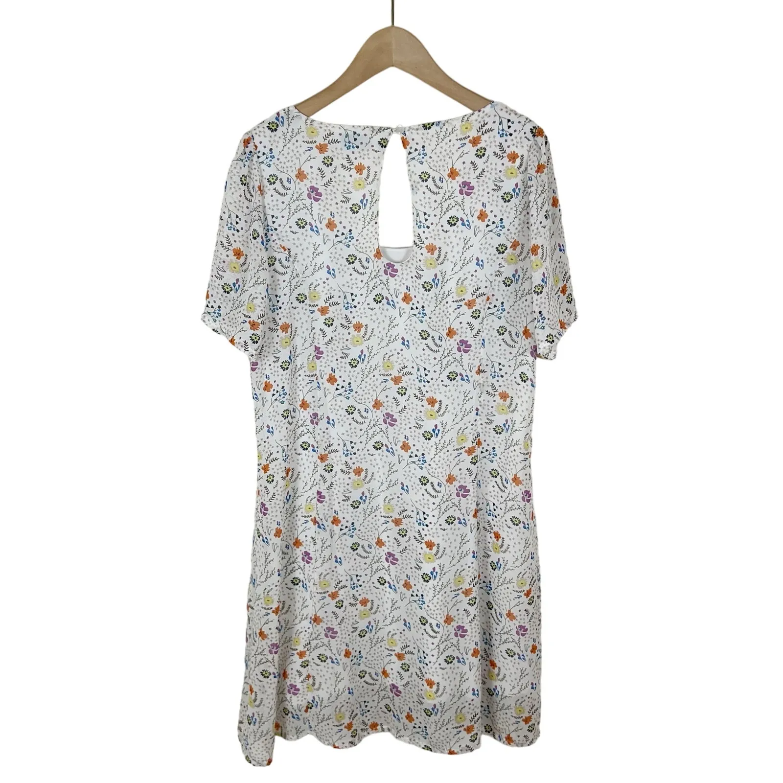Molly Bracken White Floral Short Sleeve Scoop Neck Mini Dress Size Medium - Image 3