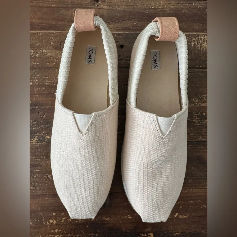 NWOT TOMS Alp Resident 2.0 Sneaker - Image 10