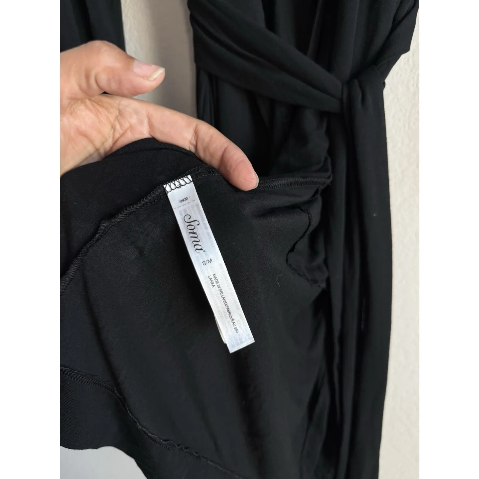 Soma Women's Cool Nights Short Robe Black Small/Medium - Image 7