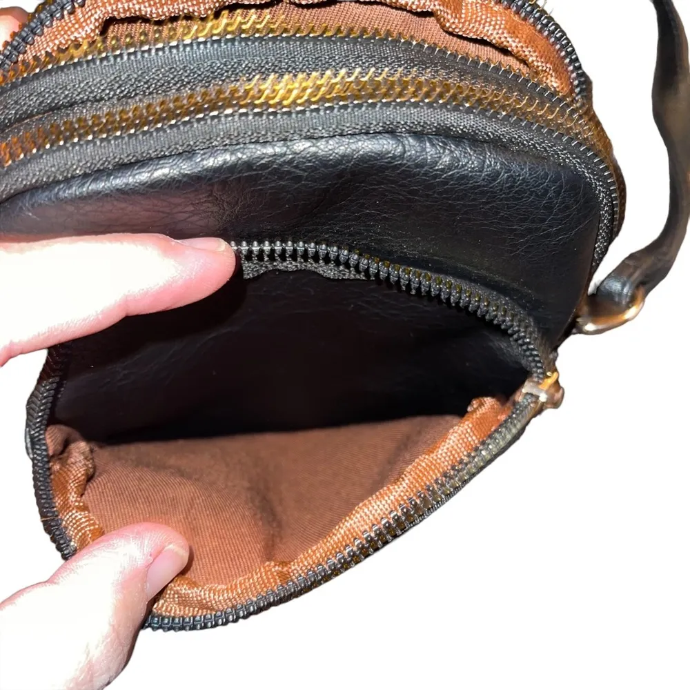 NWT AFKOMST Crossbody Purse Laser Cut Detail Tassel Gold - Image 8