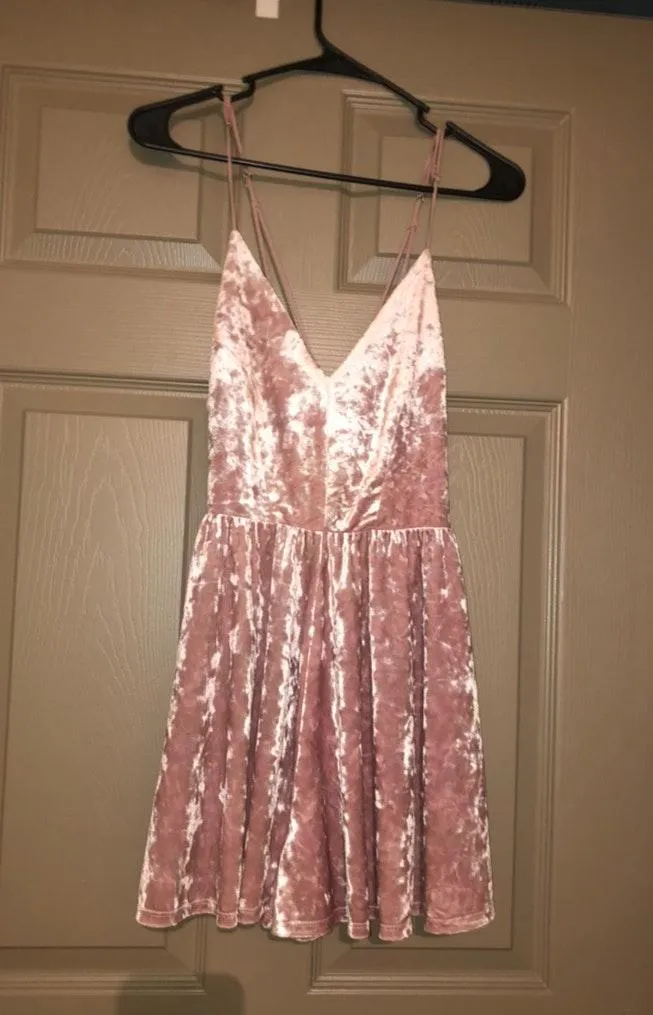 Forever 21 Pink Velvet Romper - Image 3