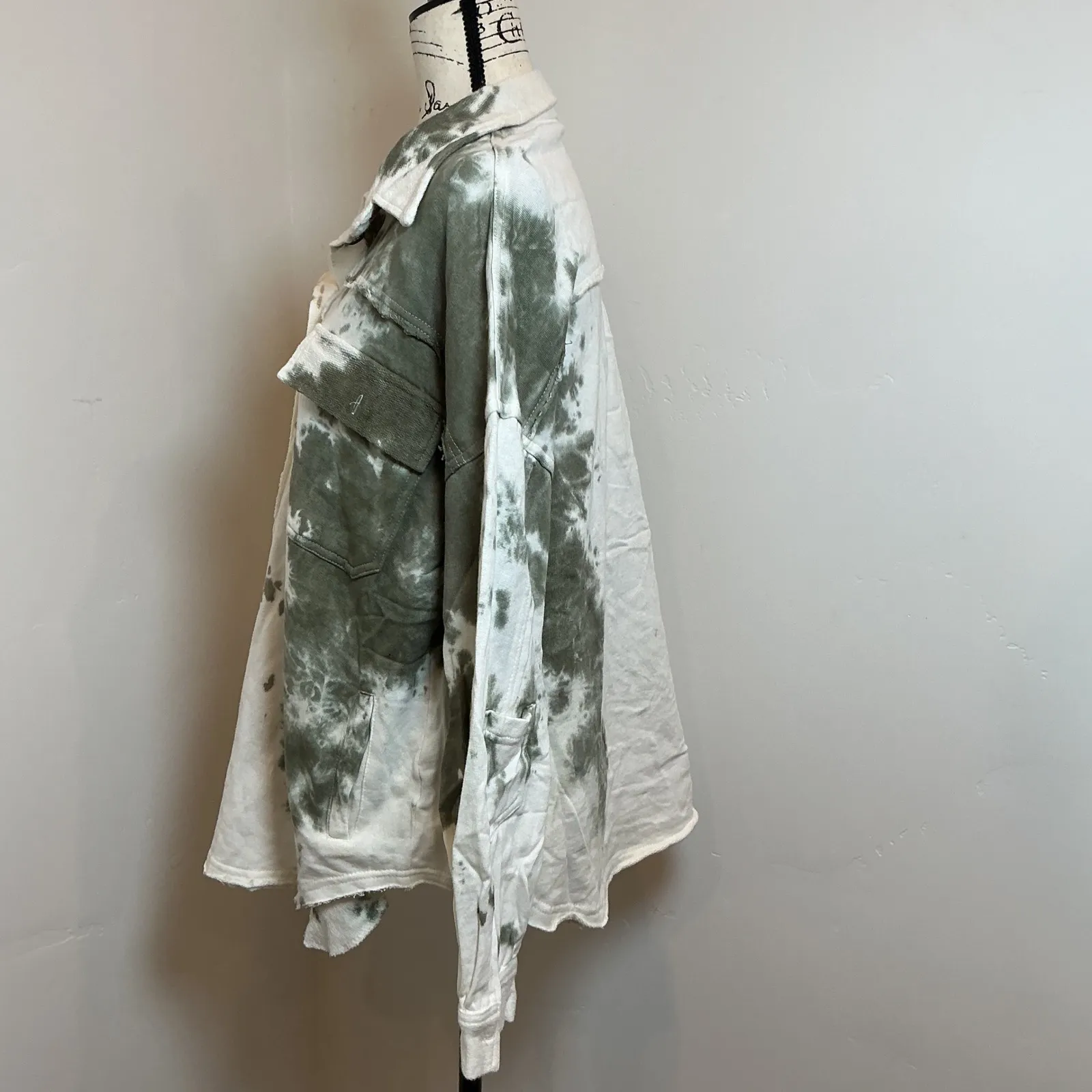 POL  Tie Dye Oversized Button Down Shirt Jacket Utility Pockets Green White S - Image 2