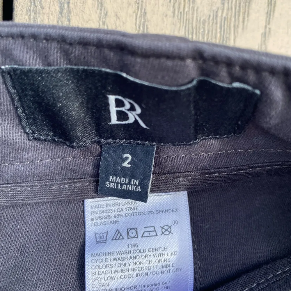Banana Republic size 2 charcoal grey mid rise slim cargo pant - Image 7