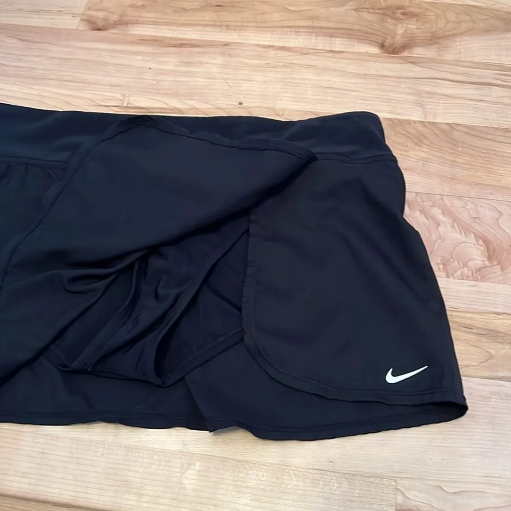 Nike Swim Essential Black Board Skirt With Rear Zipper Pocket - Size 10 / Medium - Image 8