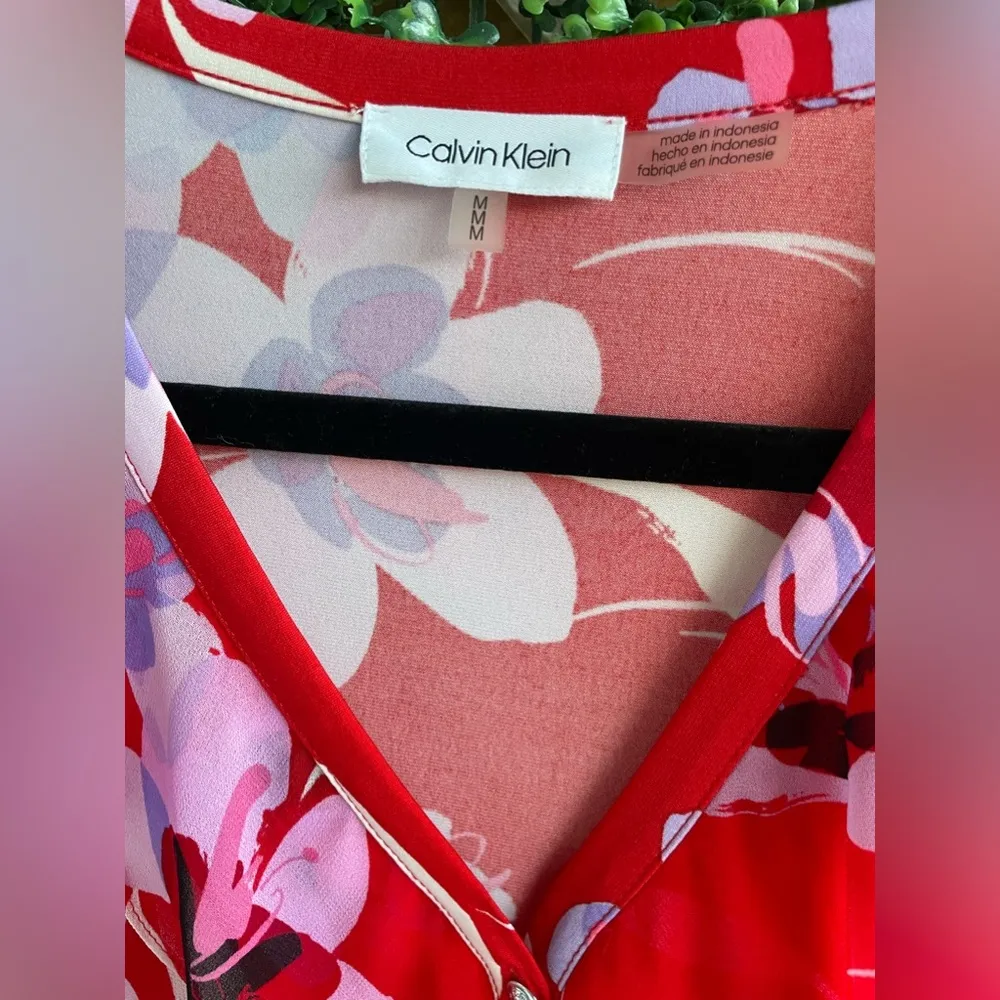 Calvin Klein - Red Floral Blouse | Medium - Flutter Sleeve - Image 5