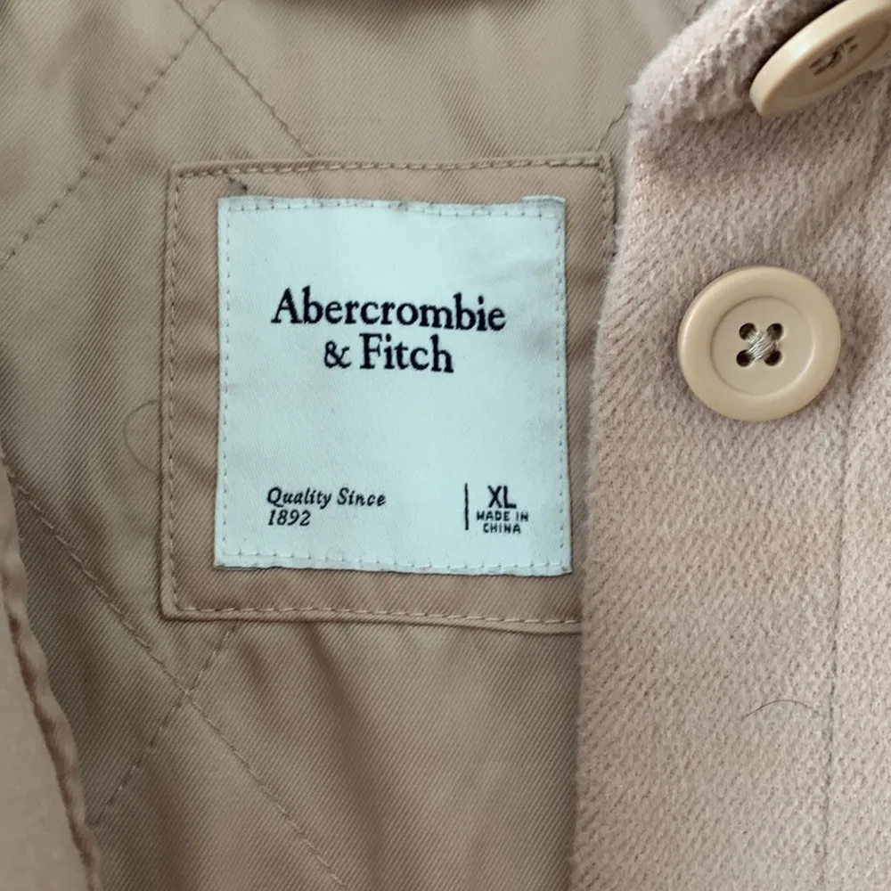 ABERCROMBIE AND FITCH WOMENS OVERSIZED TAN SHACKET JACKET XL - Image 3