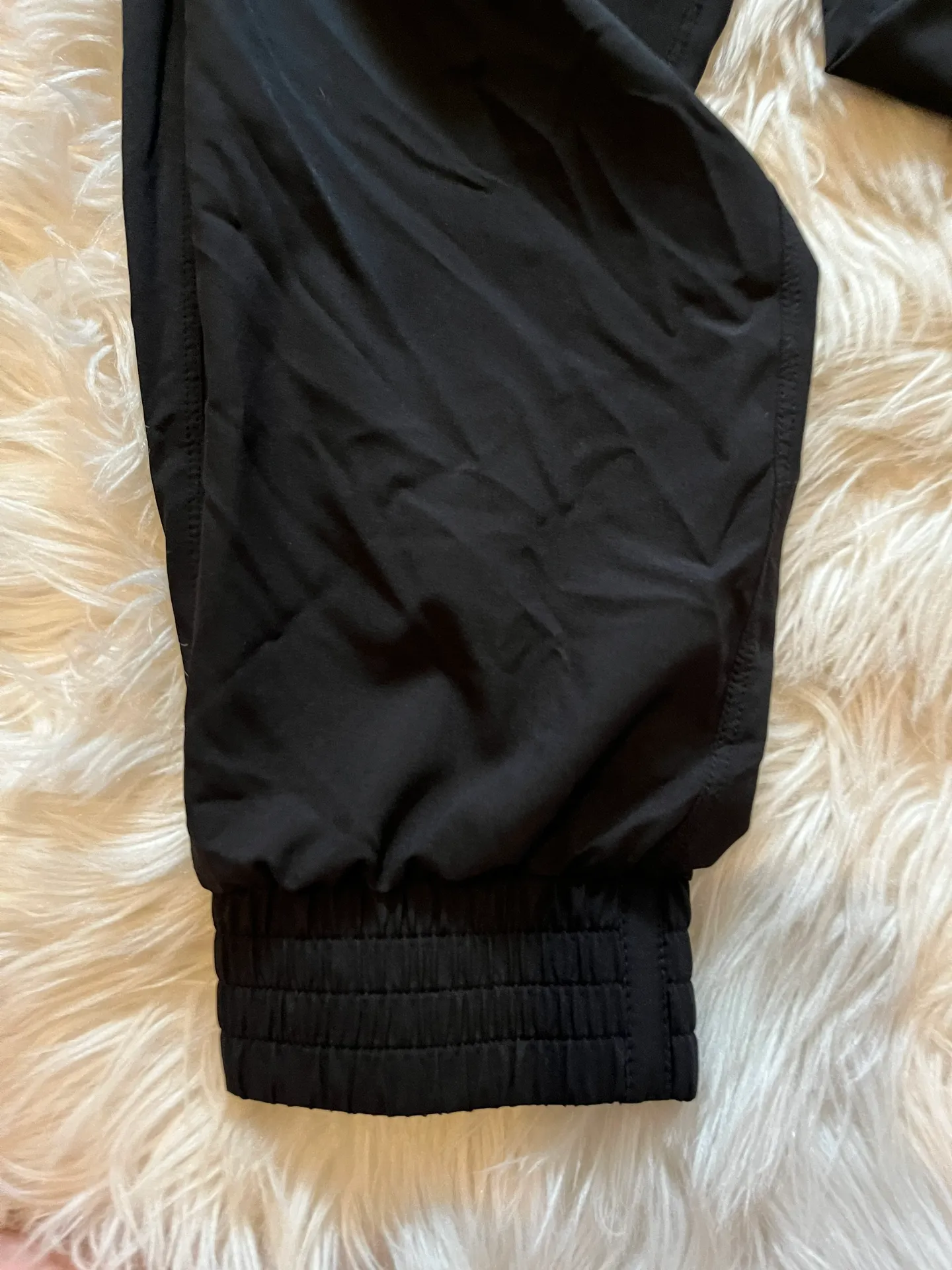 Old Navy Active Joggers - Image 3