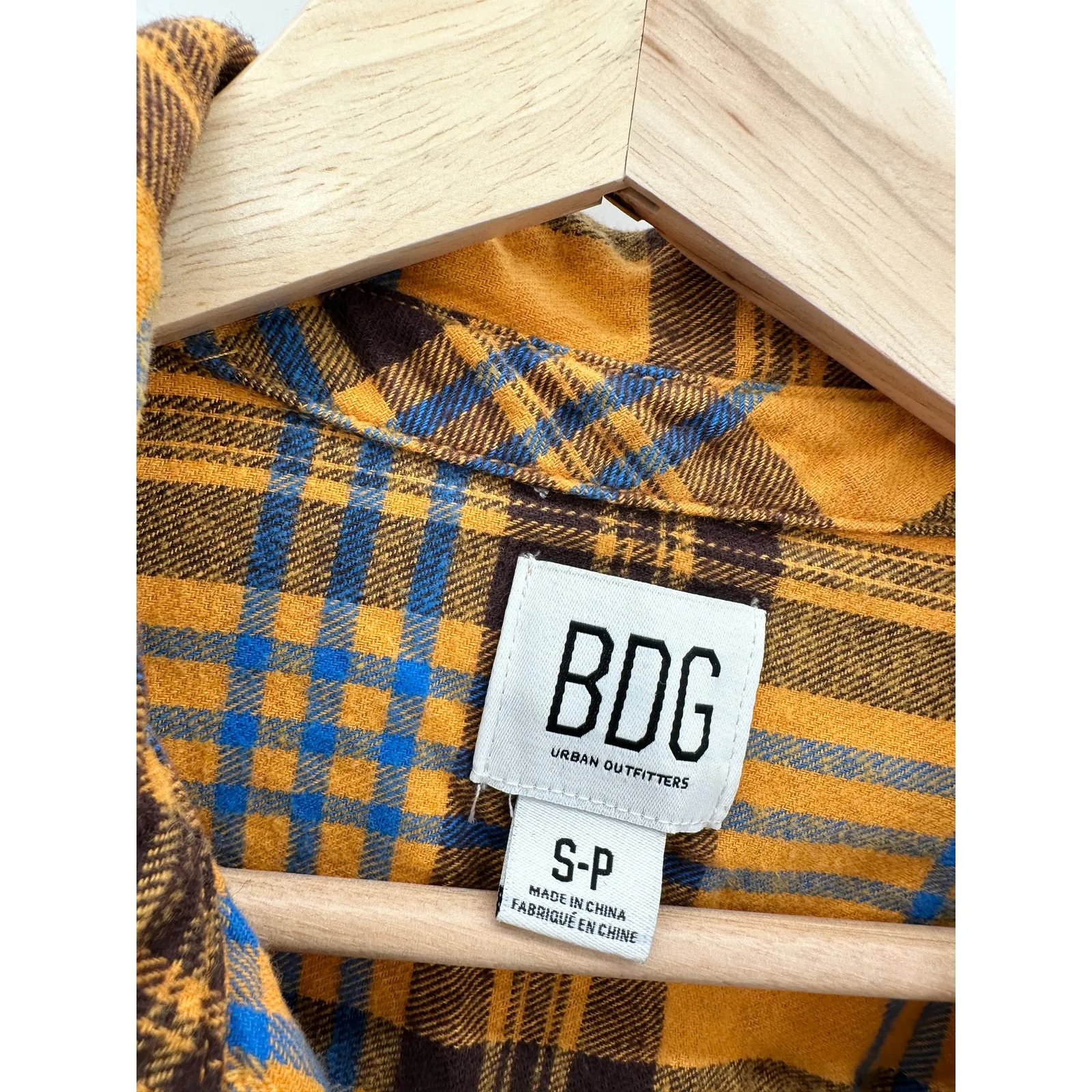 Urban Outfitters BDG Yellow Black Long Sleeve Crop Top Women's Size Small S - Image 5