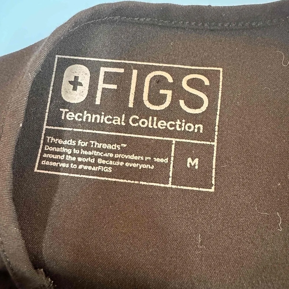 Figs Black Casma Three-Pocket Short Sleeve Scrub Top Size Medium - Image 7