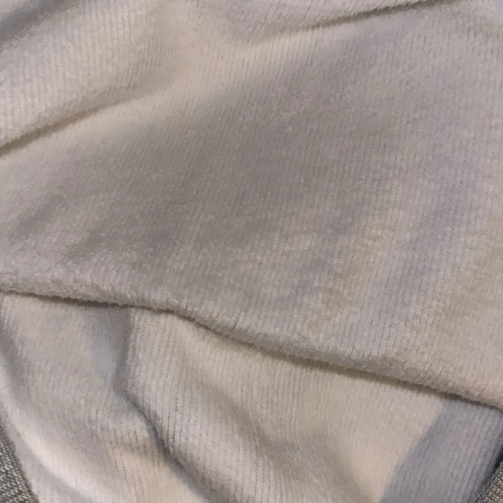 NWOT Somebody’s Bomb Ass Hair Stylist Super Soft Crew Neck Black Size M - Image 5