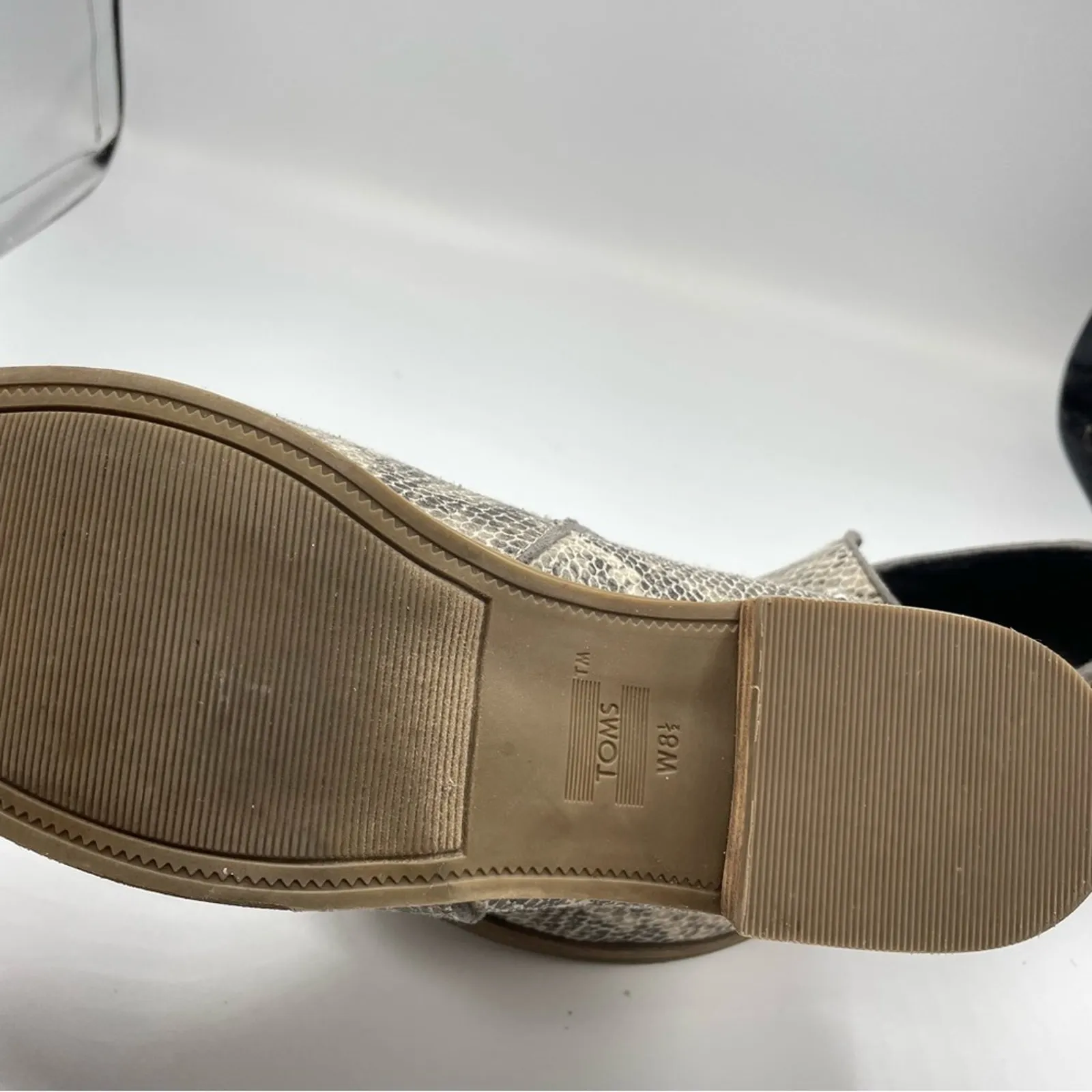 Toms Grey Snake Embossed Leather Slip On Loafer Womens 8.5 Fall Anle Boots - Image 5