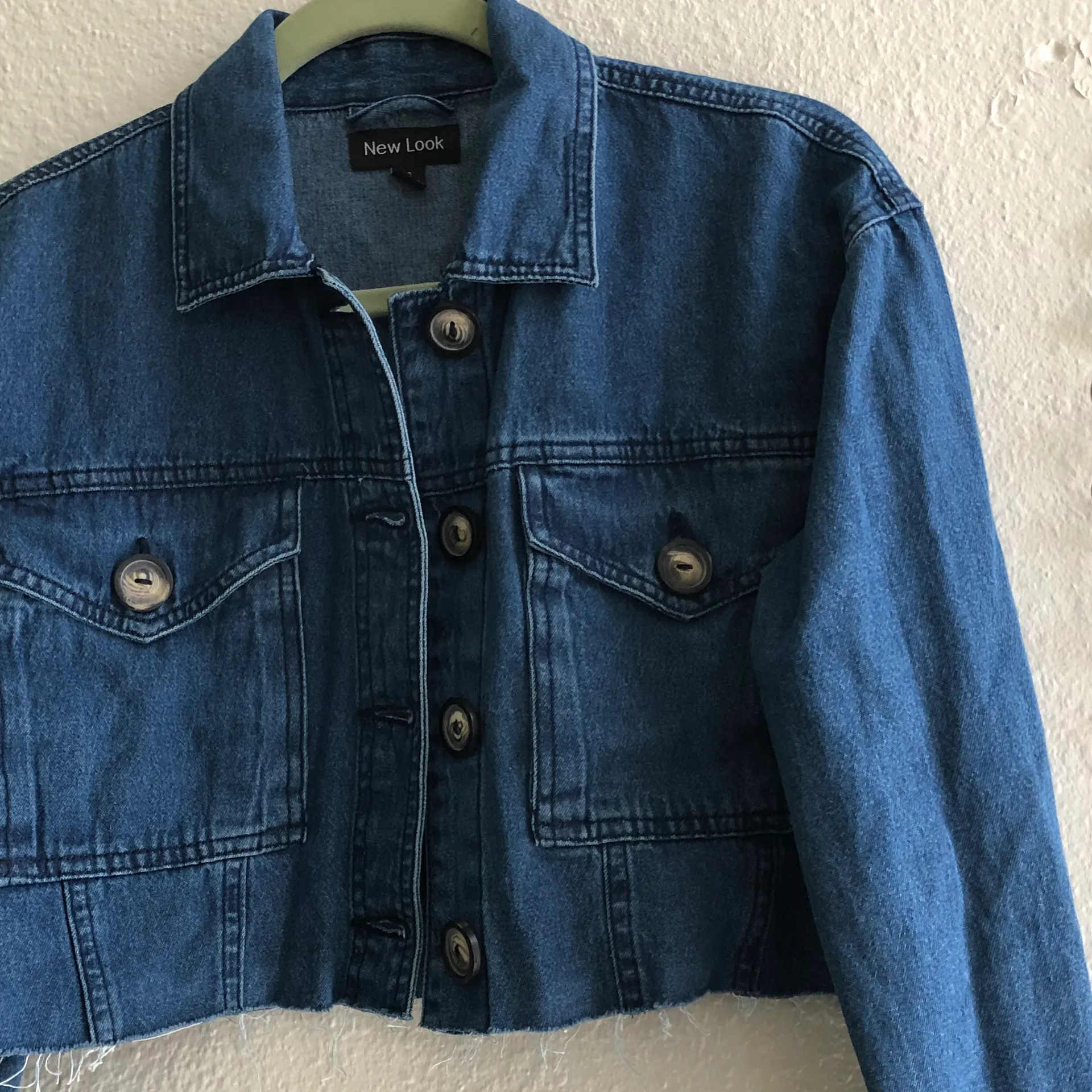 New Look Crop distressed dark blue denim jacket - Image 3