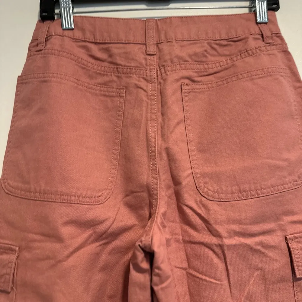 NWOT Forever 21 Dusty Rose/rust brown/ coral/orange color. Flare Fit Cargos. - Image 10