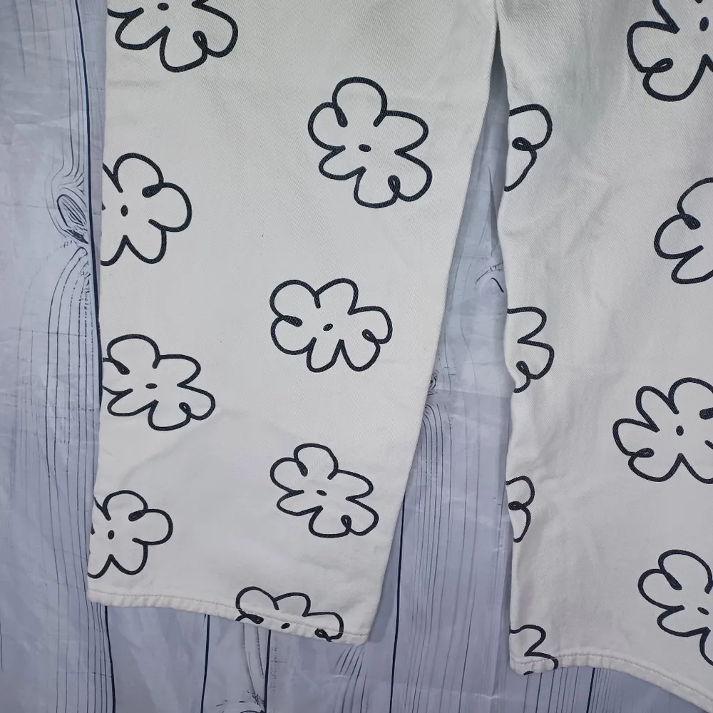 Floral Print Off White Jeans Size 25 - Image 13