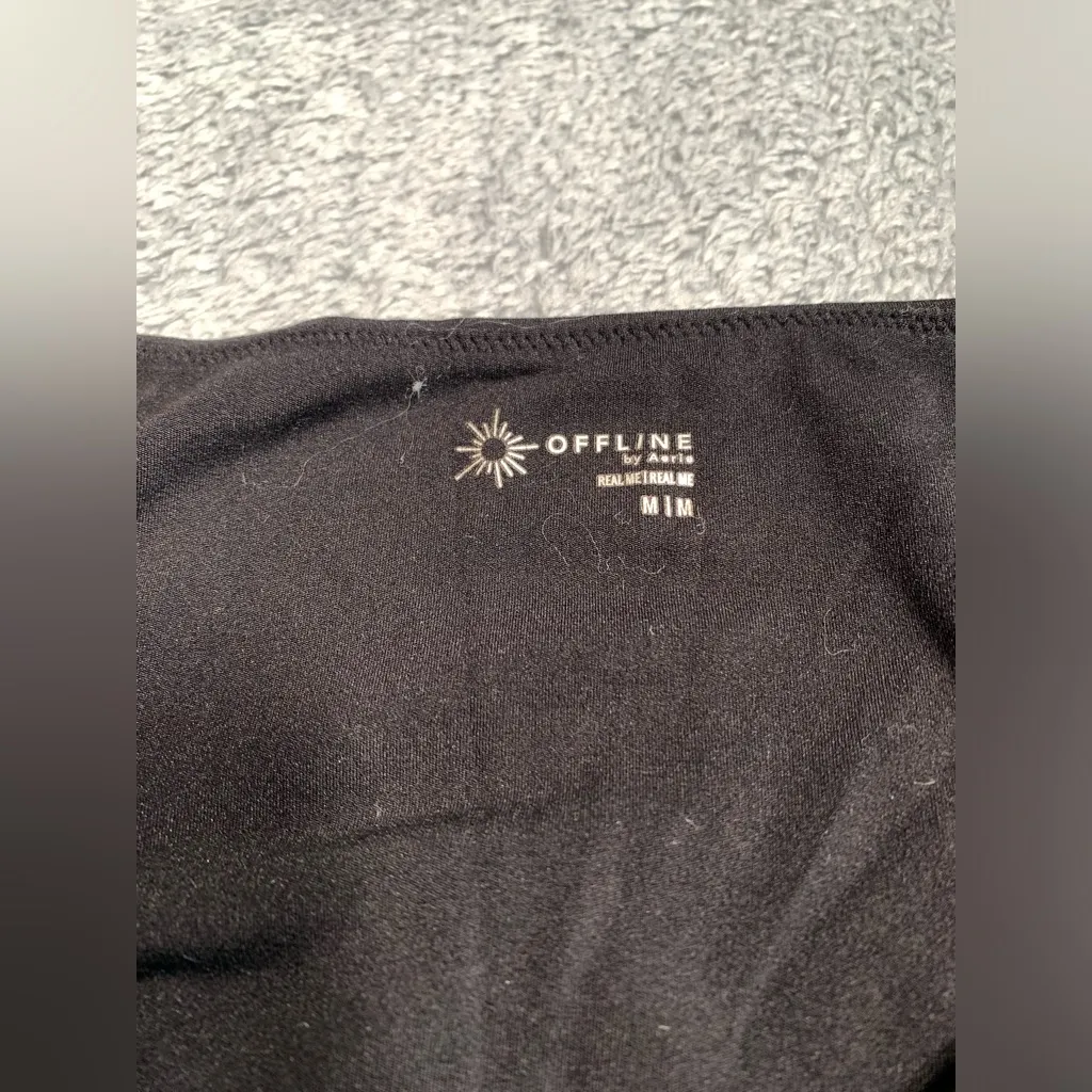 Aerie offline real me black cropped tee with built in shelf bra - Image 2