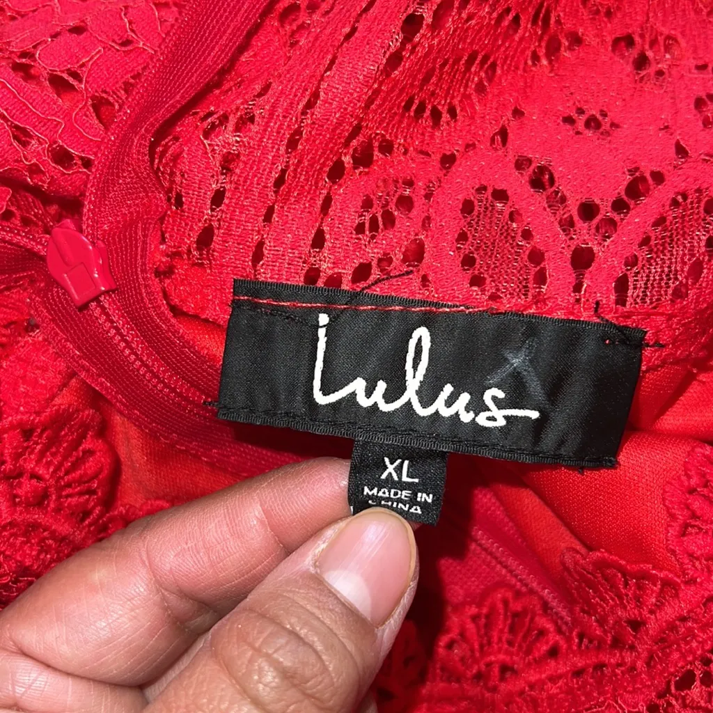 Lulu's short sleeve lace overlay dress XL mock neck eyelash lace back zipper RED - Image 2
