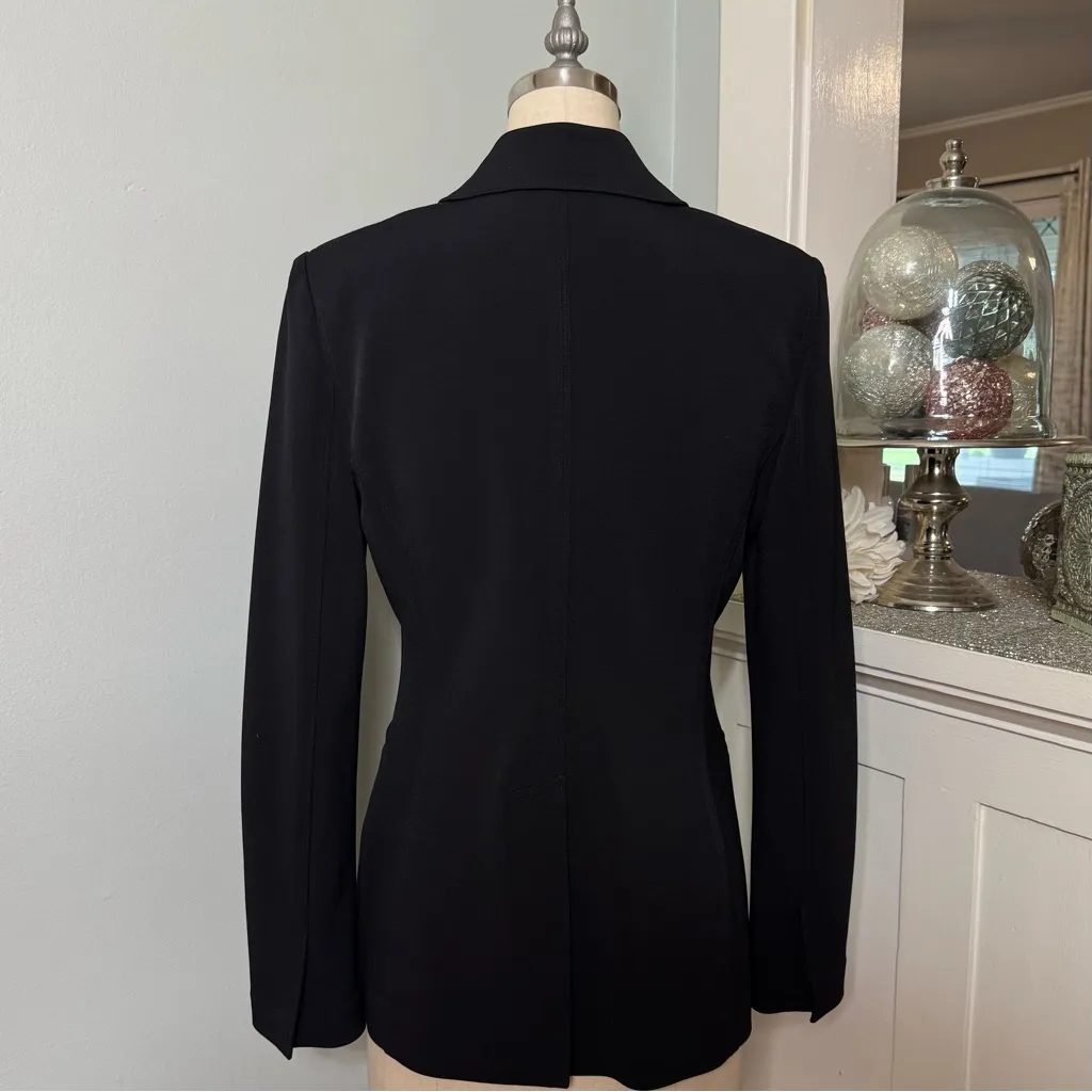 White House Black Market The Essential Blazer Jacket in Black, Size 2 Like New - Image 9