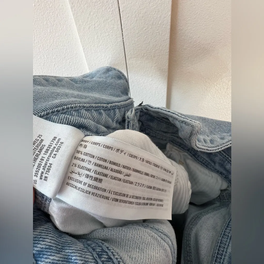 Hollister Crop Women’s Fold Over Waist Denim Ultra High‎ Rise Mom Jeans Size 11s - Image 11