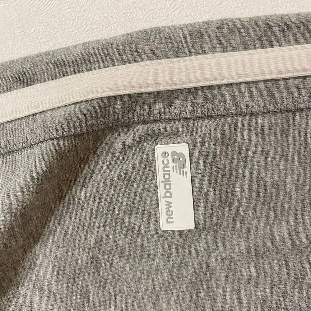 New Balance Gray Stripe Active Leggings Size L - Image 4