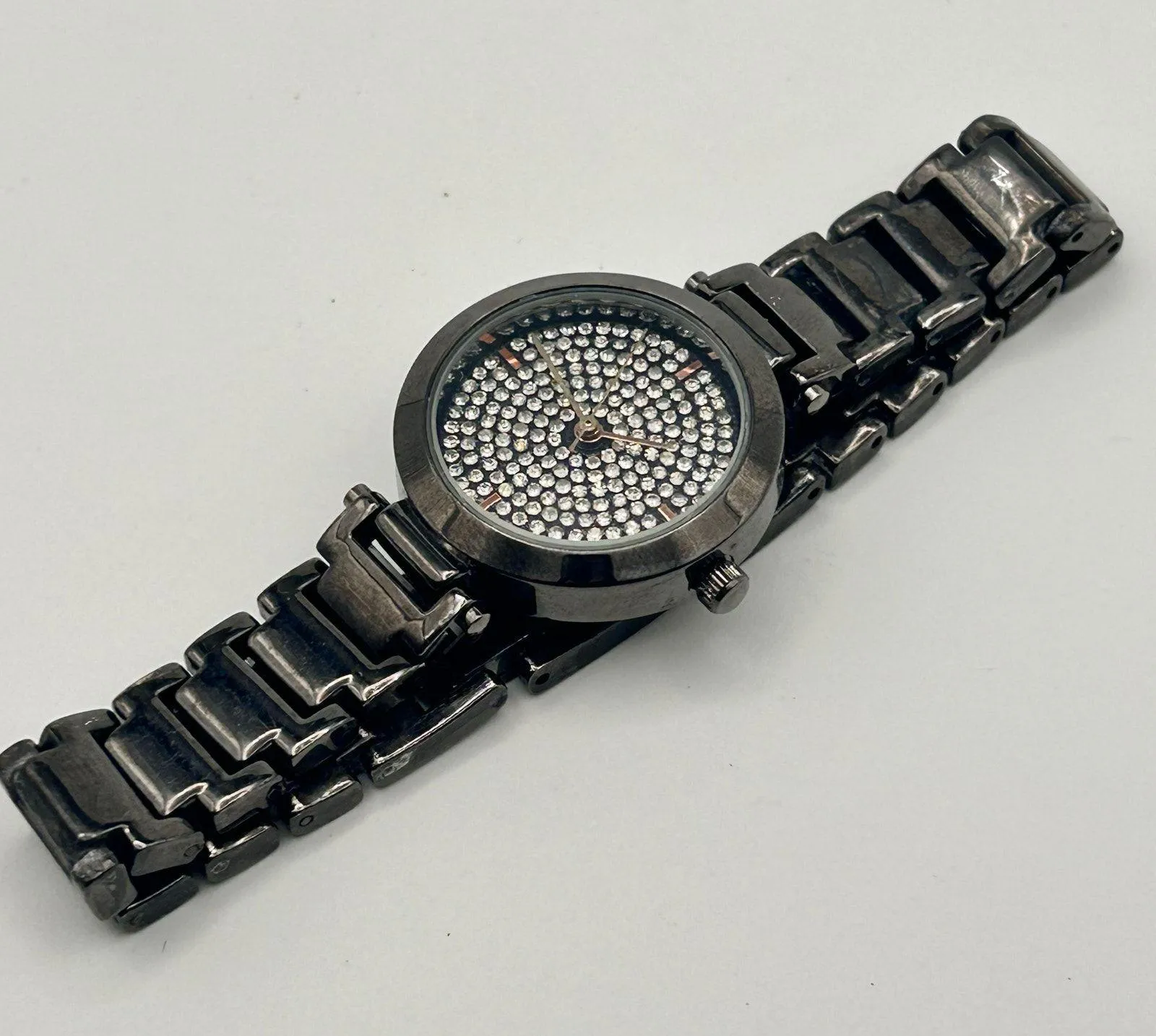 Women’s Metallic Black Crystal Dial Stainless Steel Fashion Watch Working - Image 8