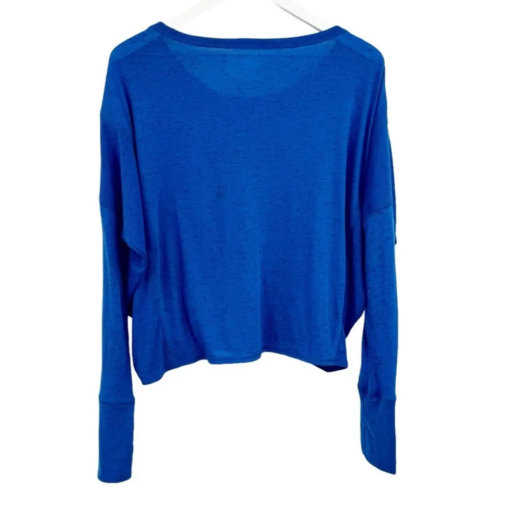 Athleta Twilly Boxy Crop Long Sleeve Lightweight Top Blue Size Large - Image 3
