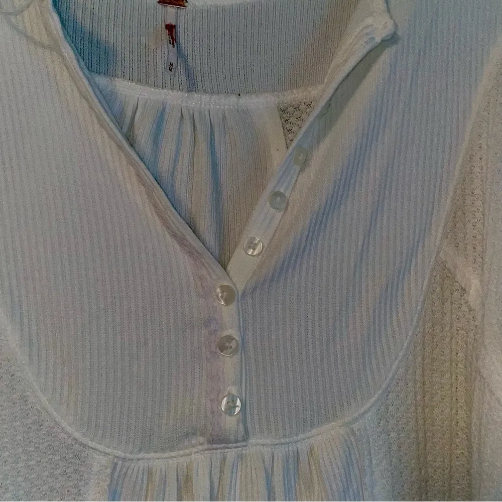 Free People Leo Henley Tee Waffle Knit Size Medium - Image 3