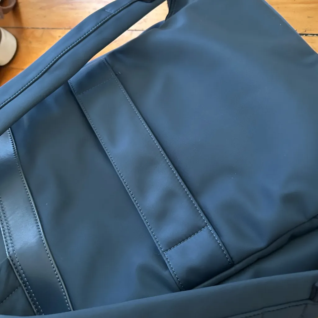 Monos blue metro backpack no front pouch - Image 3