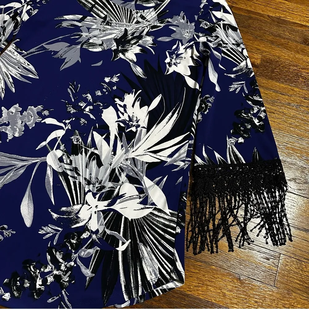 🦋 NWOT Alfani Floral Print Dress with Fringe Sleeves Small Blue - Image 8