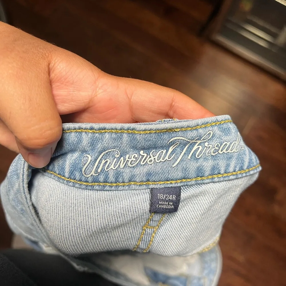 Universal Threads wide leg jeans - Image 3