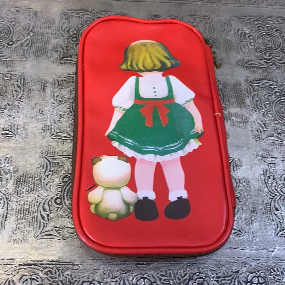 Paperdoll Mate Designed by Les Sismor Red Sweet Wallet - Image 2