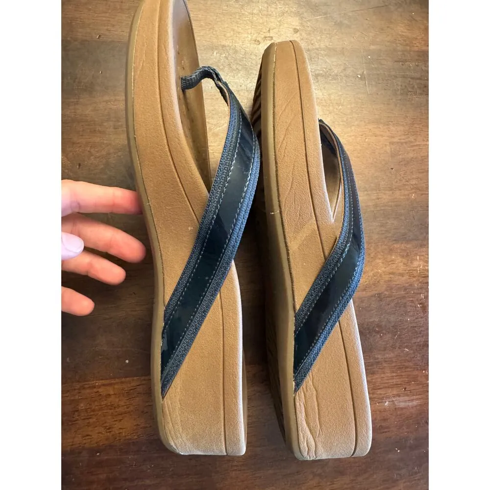 Vionic black thong sandals women's size 10 - Image 3