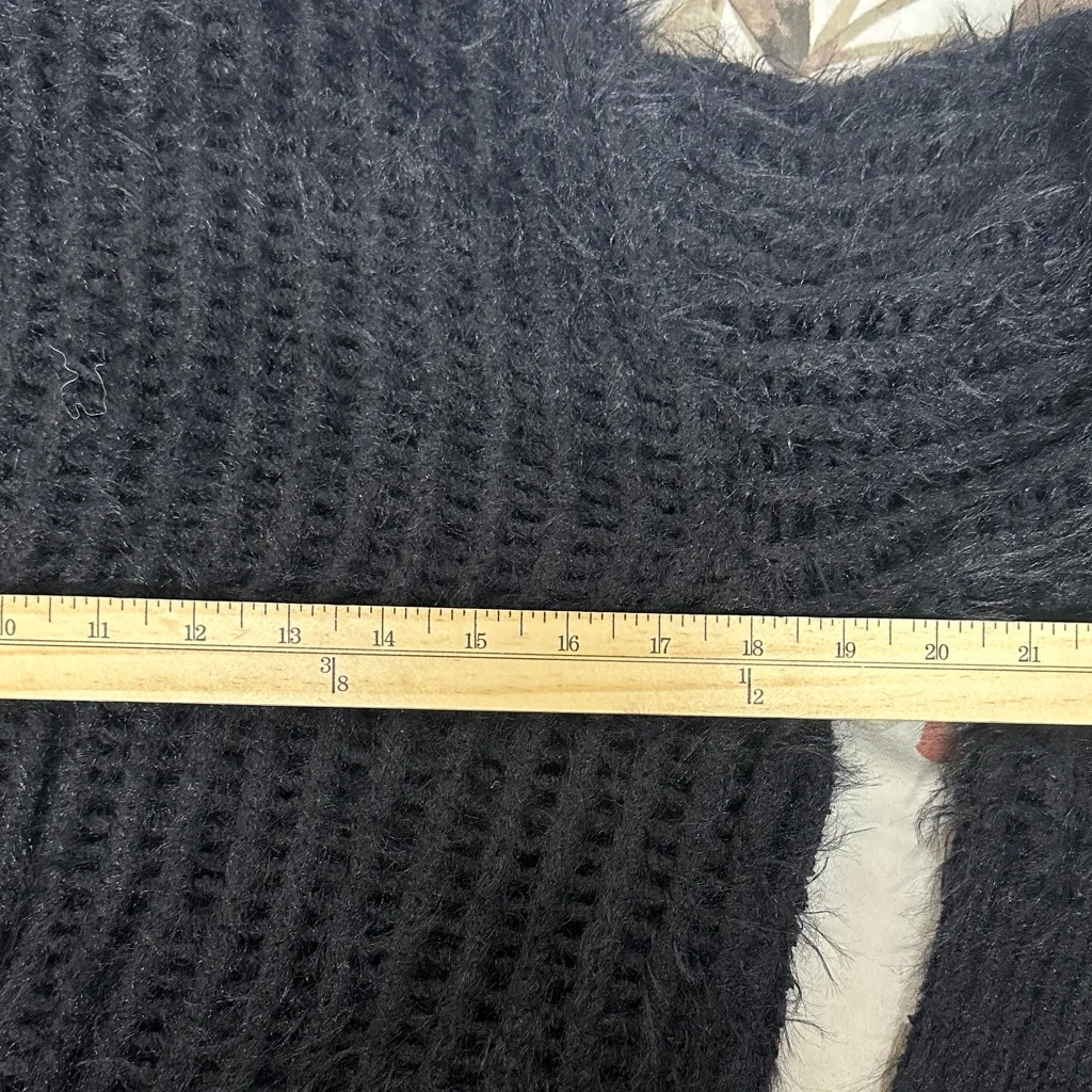 Universal Thread Black Textured Turtleneck Sweater - Image 4