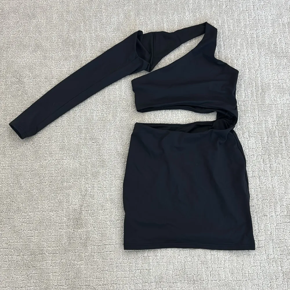 White Fox Boutique one shoulder long sleeve mini wrap around bodycon dress - Image 5