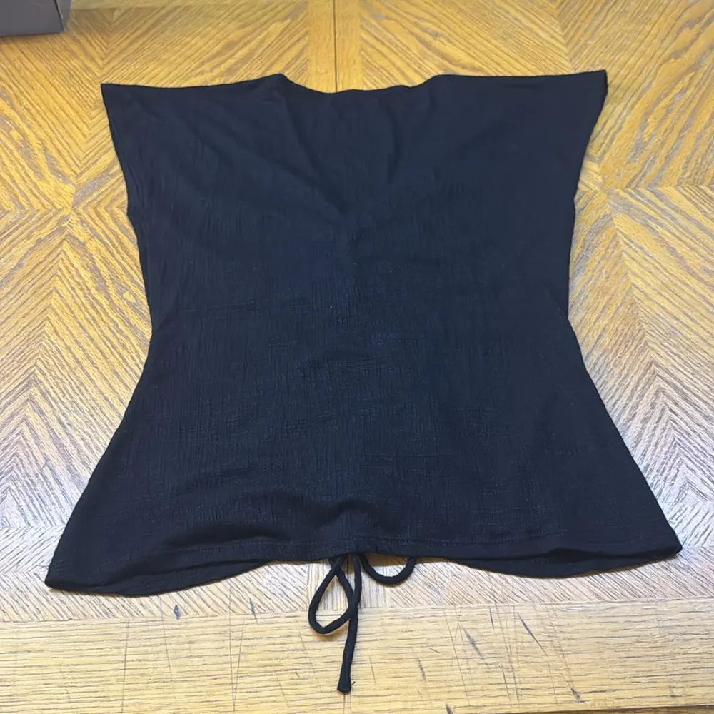 Max studuo V neck top - Image 3