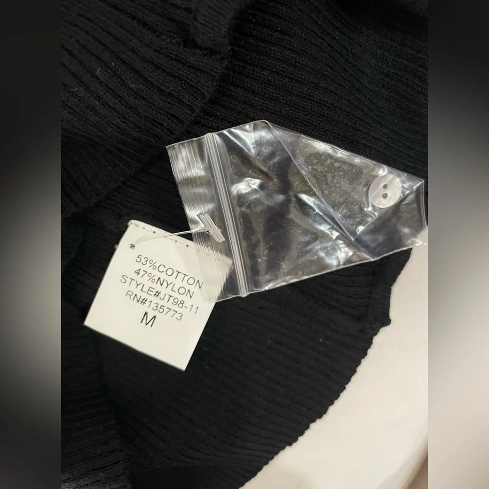 Olivaceous NWT Spaghetti Straps, Ribbed Cropped Top Black Size M, Front Tie - Image 4