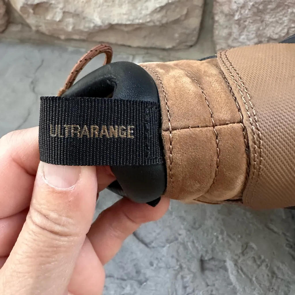 VANS ULTRARANGE HI
MTE DACHSHUND/BLACK UNISEX Leather Sneaker Boot Shoes - Image 8