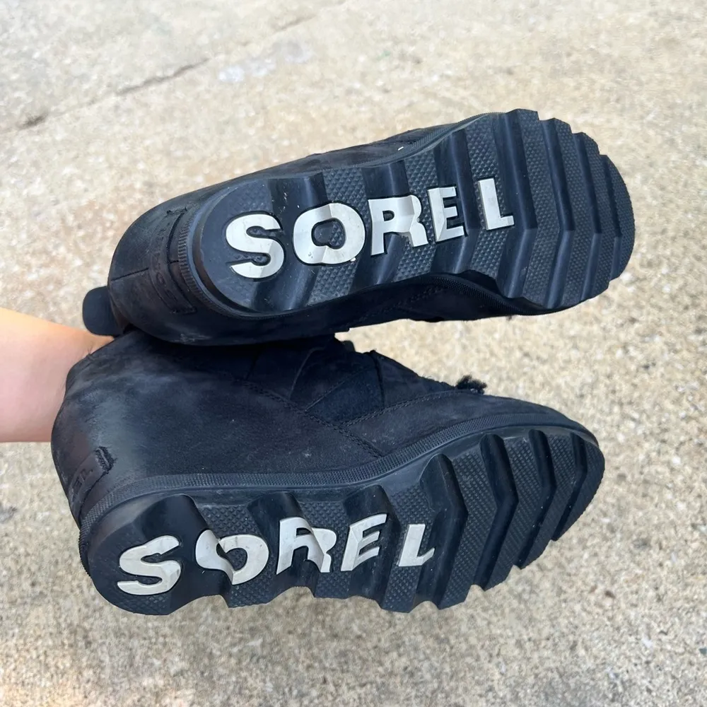 Sorel Black and Gray Winter Rain Boots with Durable Design - Image 3