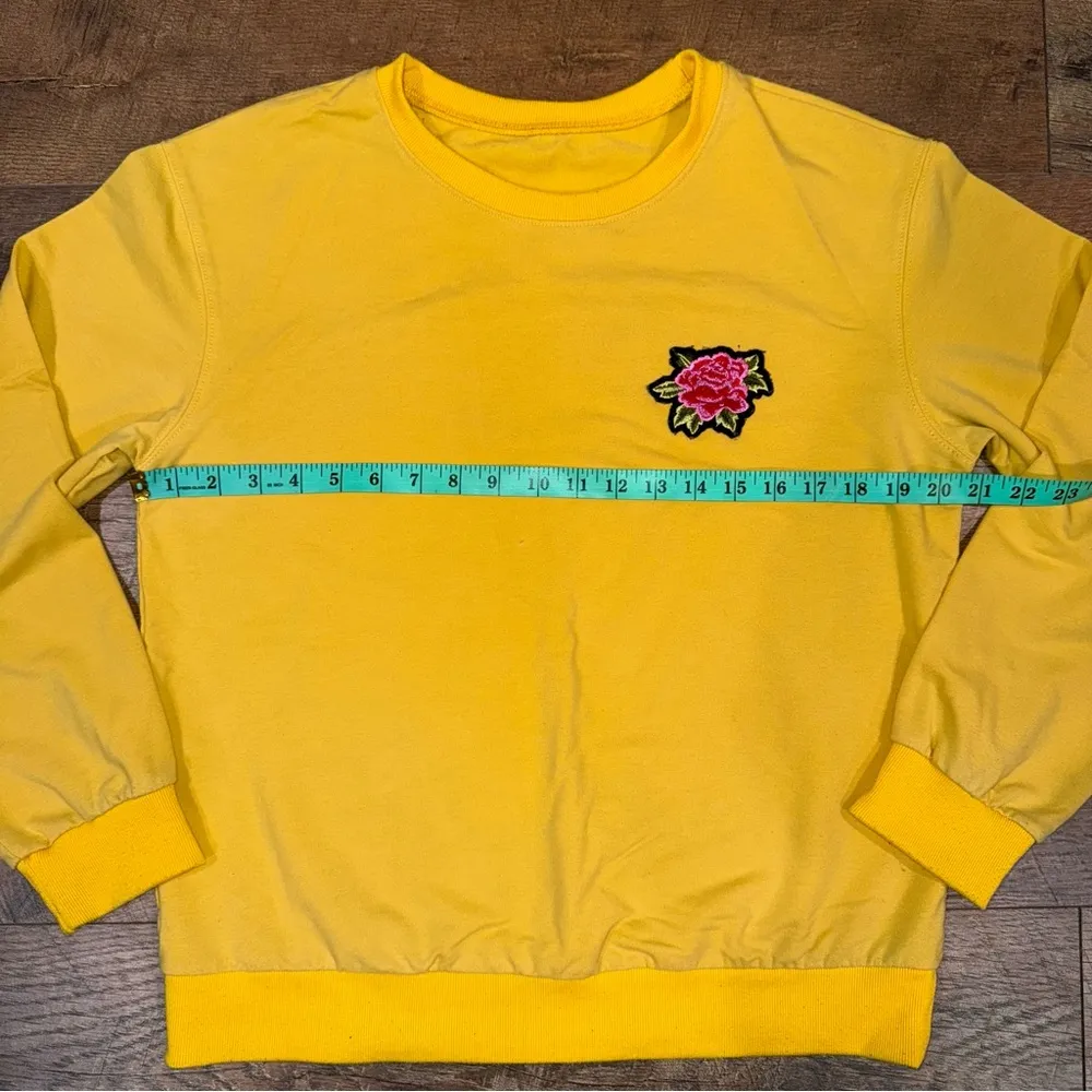 Yellow Crewneck Sweatshirt With Rose Patch Size undefined - Image 6