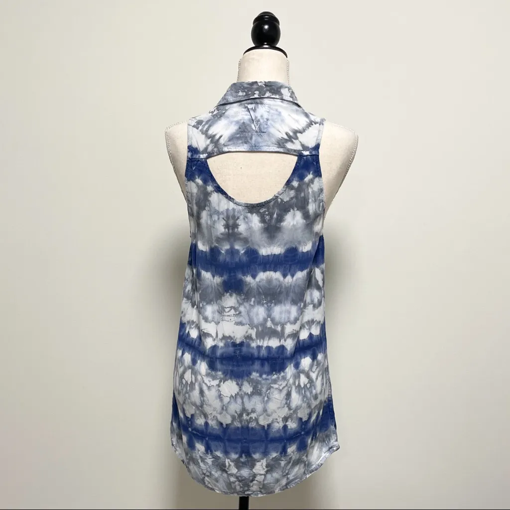 One Teaspoon Tie Dye Sleeveless Button Up Key hole - Image 5