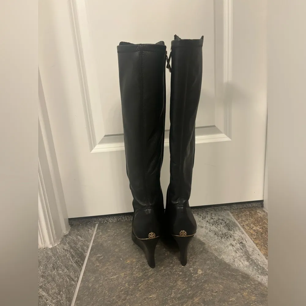 leather Hendin wedge boots Size 7.5 - Image 3