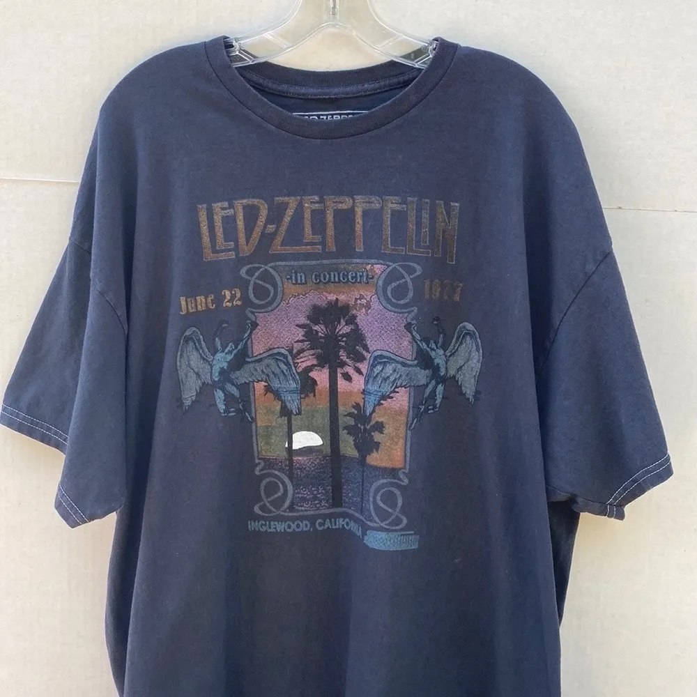 Led Zeppelin Womens plus size 0/1X short sleeve Grey blue concert band tee - Image 3