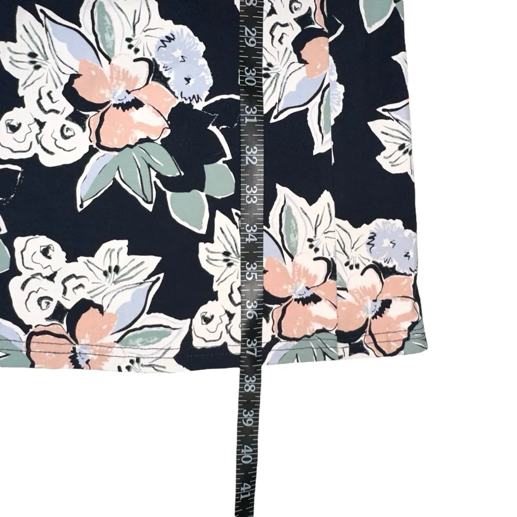 Pact Fit And Flare Crossover Navy Floral Short Sleeve V - Image 8