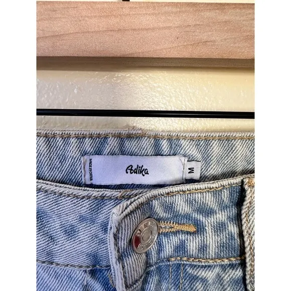 Adika Davis Straight Leg Distressed Jeans Size Medium Light Wash‎ - Image 6