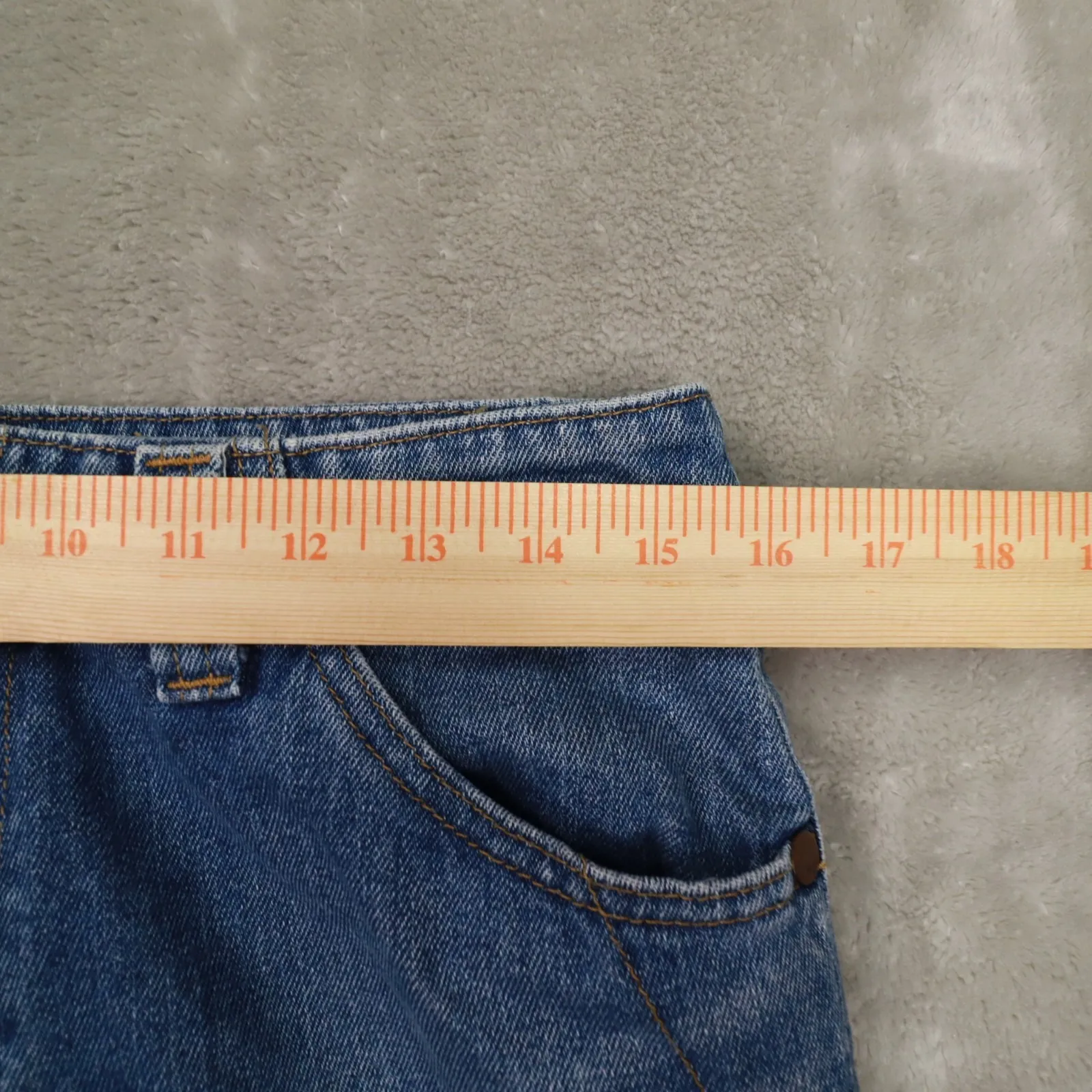 Tommy Hilfiger Vintage Y2k Hipster Flare Medium Wash Denim Jeans Women's size 6 - Image 8