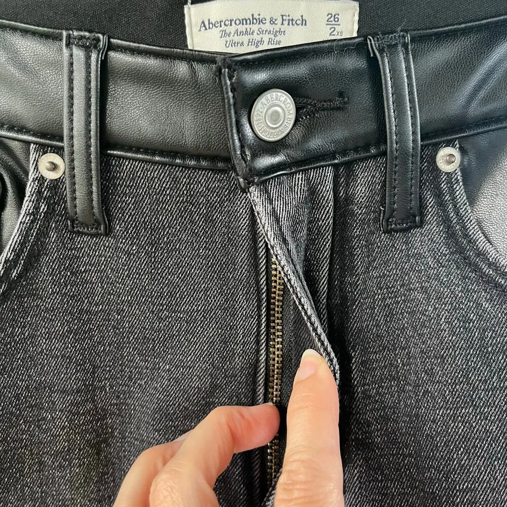 Abercrombie & Fitch Women's Straight High Rise Vegan Leather Jeans Size 2. NEW - Image 6