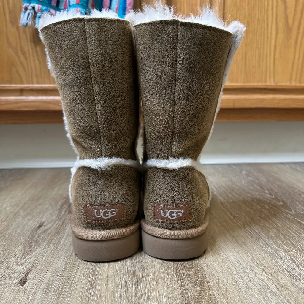 Ugg Classic Short Spill Seam Bomber Boots Chestnut 7 - Image 8