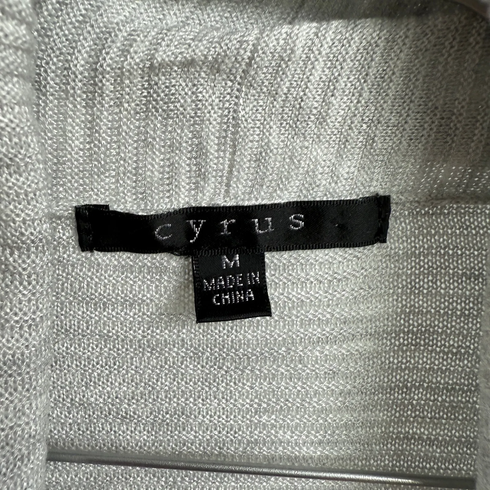 Cyrus‎ sz M gray open cardigan - Image 4