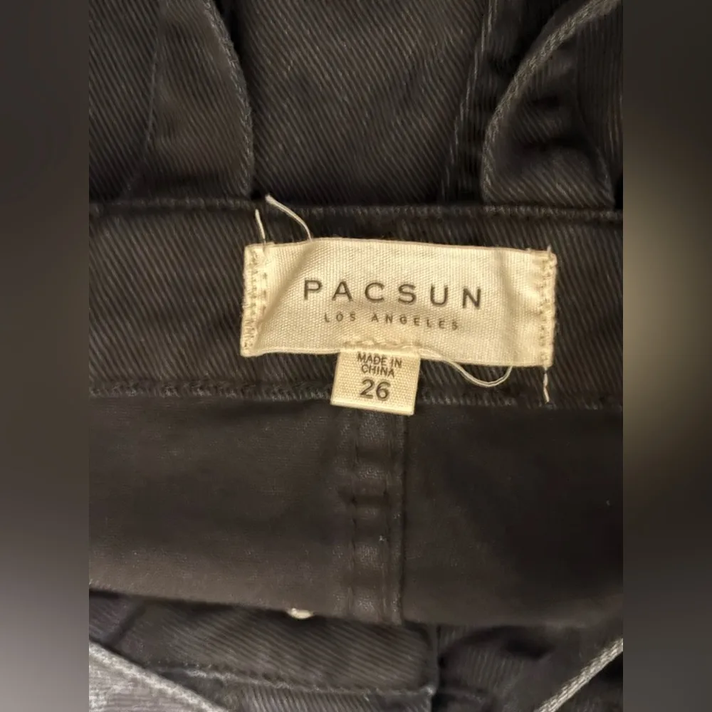 NWT PacSun Charcoal Gray Distressed Button down Shortalls size 26 - Image 6